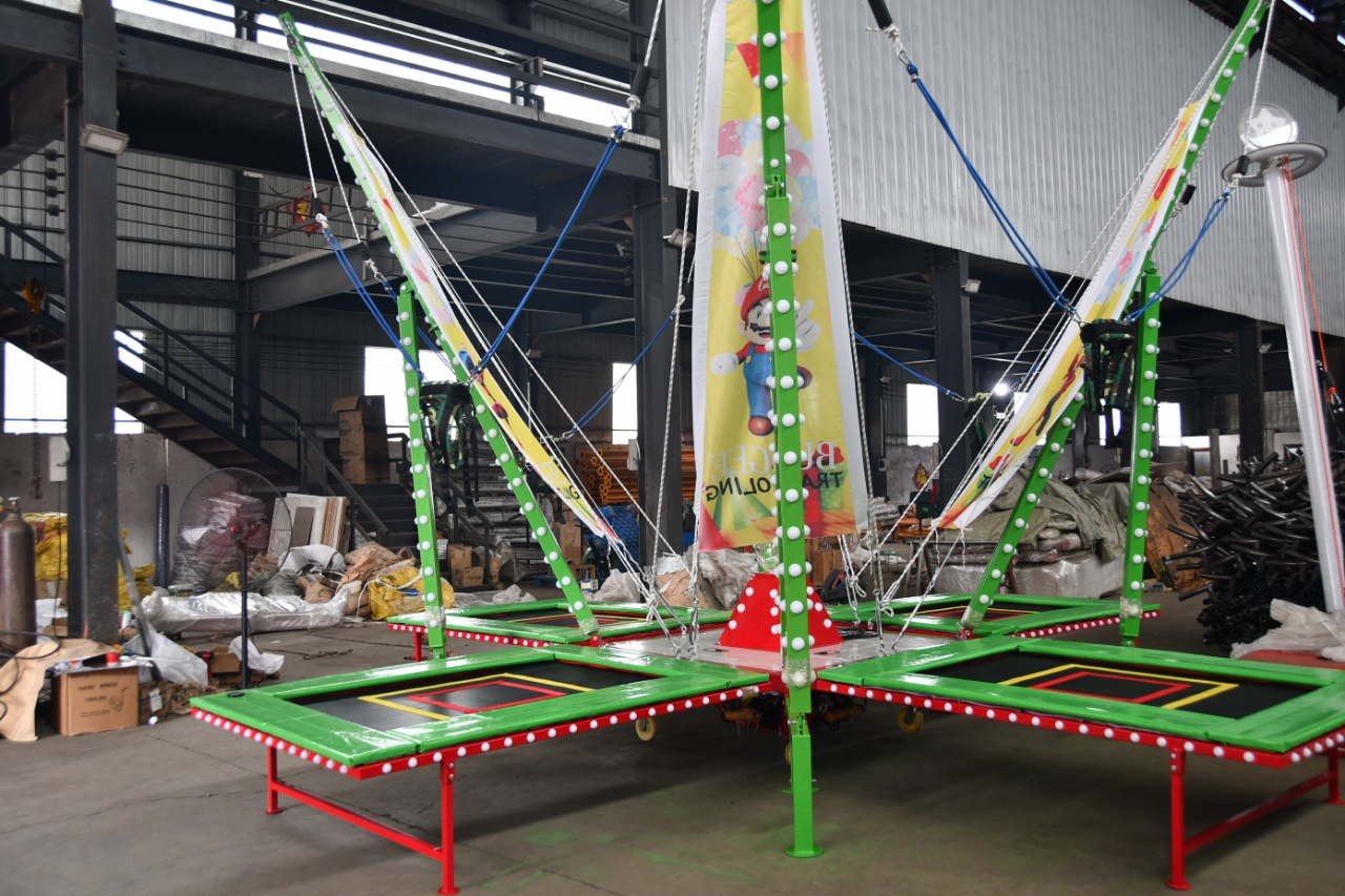 Attraction trampoline